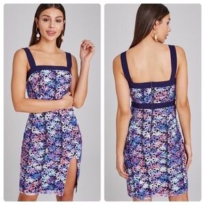 NWT Paper Dolls Navy Printed Square Neck Lace Side Slit Dress size US 8